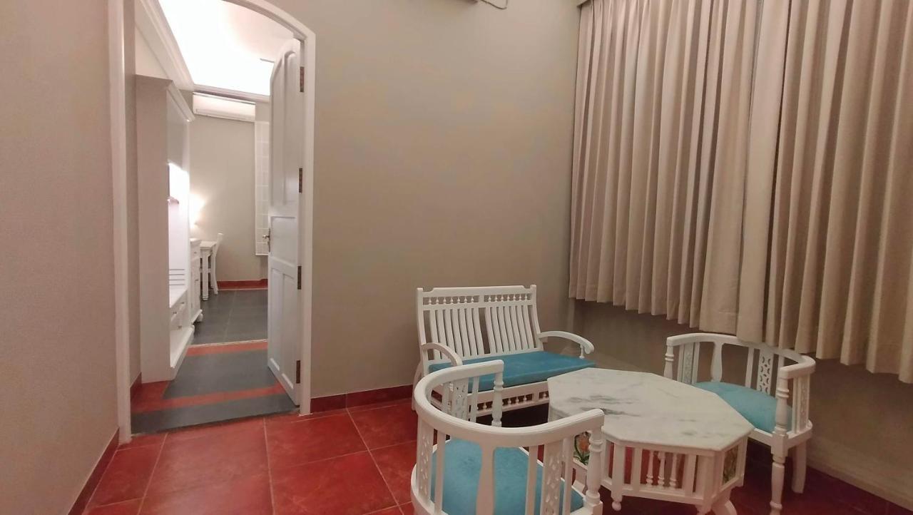 Villa Cavi Puducherry Buitenkant foto