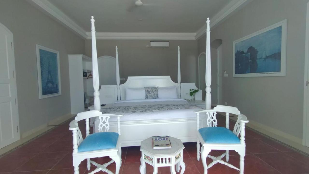 Villa Cavi Puducherry Buitenkant foto